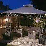 Sally\'S Bed And Breakfast