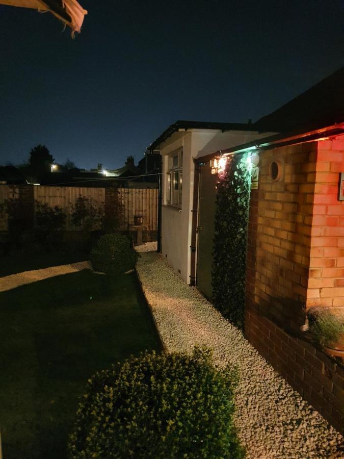 Sally's * Luton (Bedfordshire)